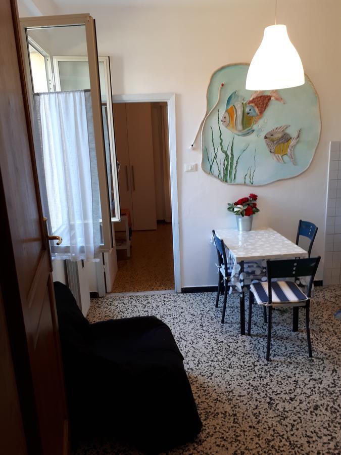Da Rita Lägenhet San Terenzo Exteriör bild